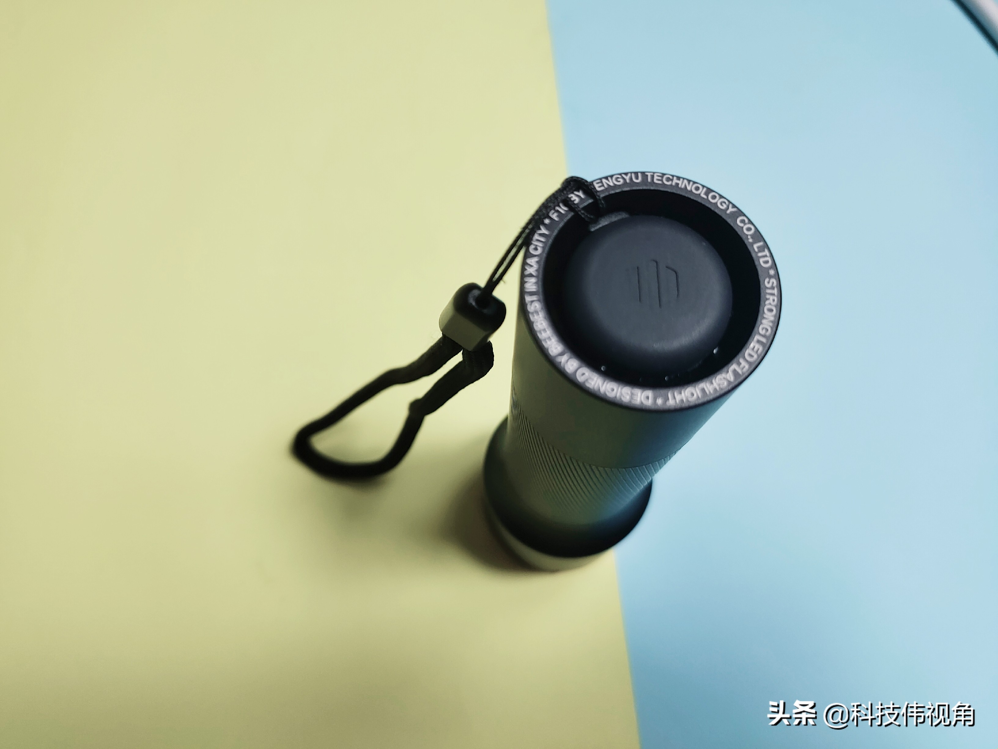 极蜂手电筒f10更换玻璃,探路蜂强光手电筒