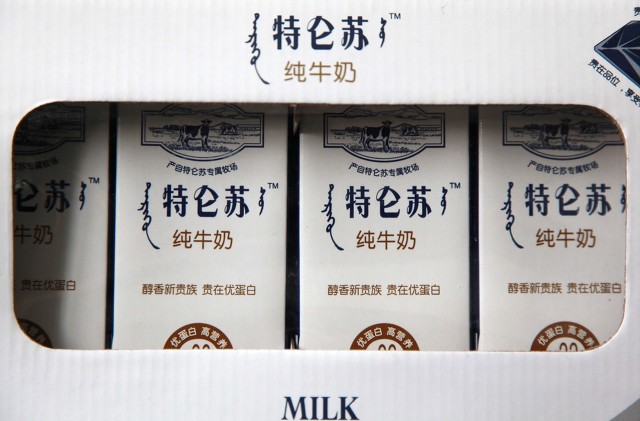 纯牛奶哪个牌子好喝,伊利纯牛奶哪个好喝