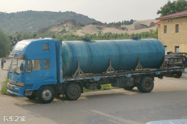 青岛解放jh6生活舱房车,史上最豪华的解放卡车