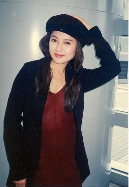 7位一脱成名的“风月女星”,有人幸福美满,有人生活贫苦