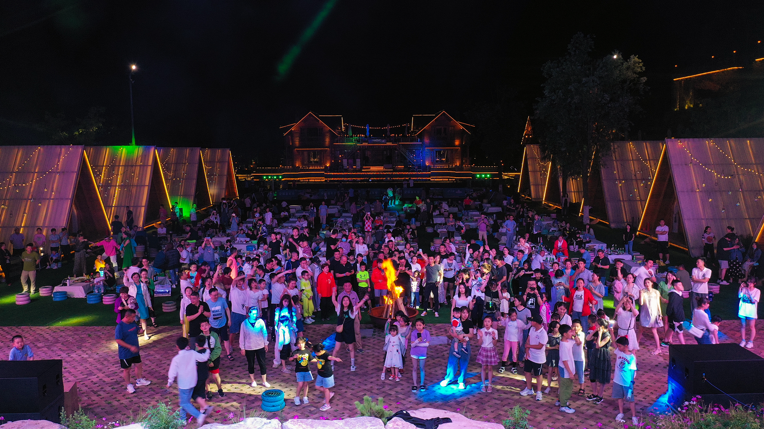 狂热九如山!“DOU为球狂”足球嘉年华九如山专场举办成功