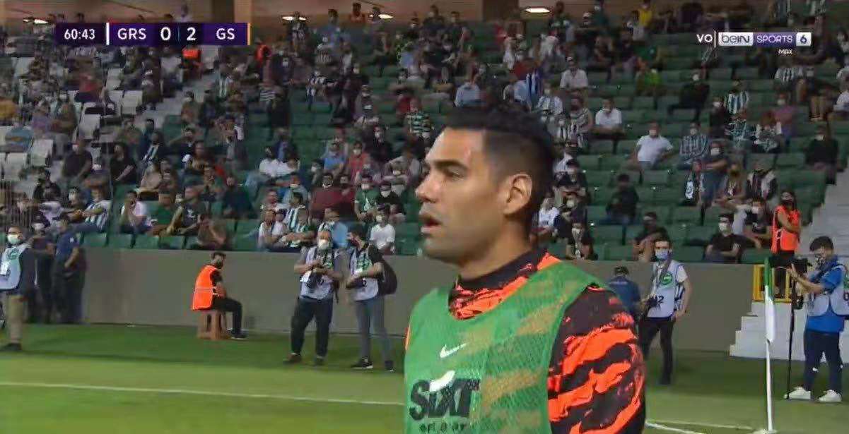 孙兴慜在比赛中被对方无端攻击,孙兴慜蹬踏对手被红牌罚下