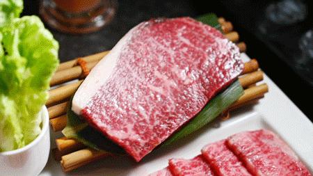 这家烤肉巨头新店开业就“爆店”！现在还能免费吃肉，这也太棒了