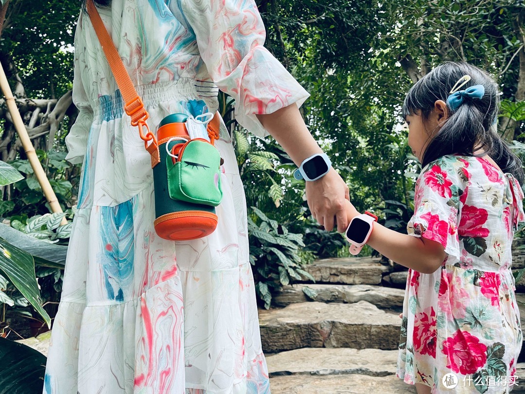 儿童手表的一天：对比、选购、体验，长情陪伴，沉默守护