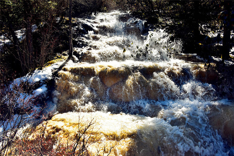 置身于童话中的九寨沟,畅游人间仙境黄龙九寨沟七日游