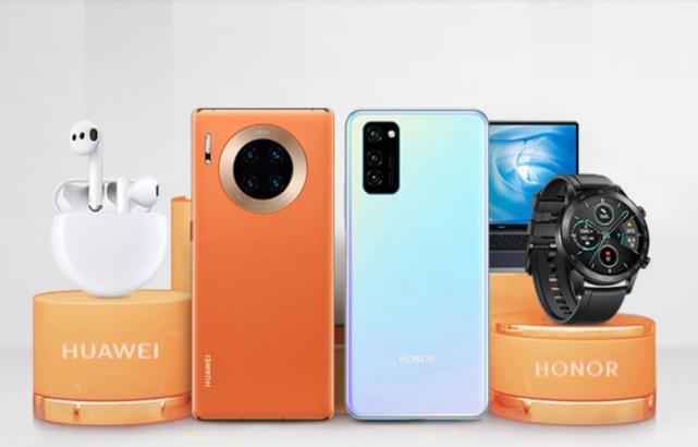 余承东亲自体验华为免费贴膜，他写下这样一段话