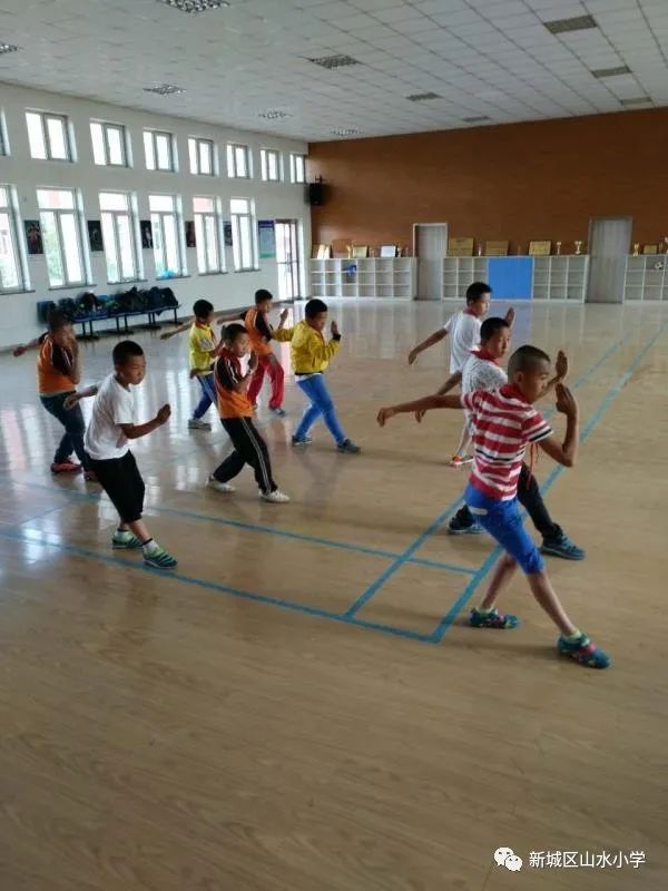 校园社团活动布置,缤纷社团活动多彩校园生活