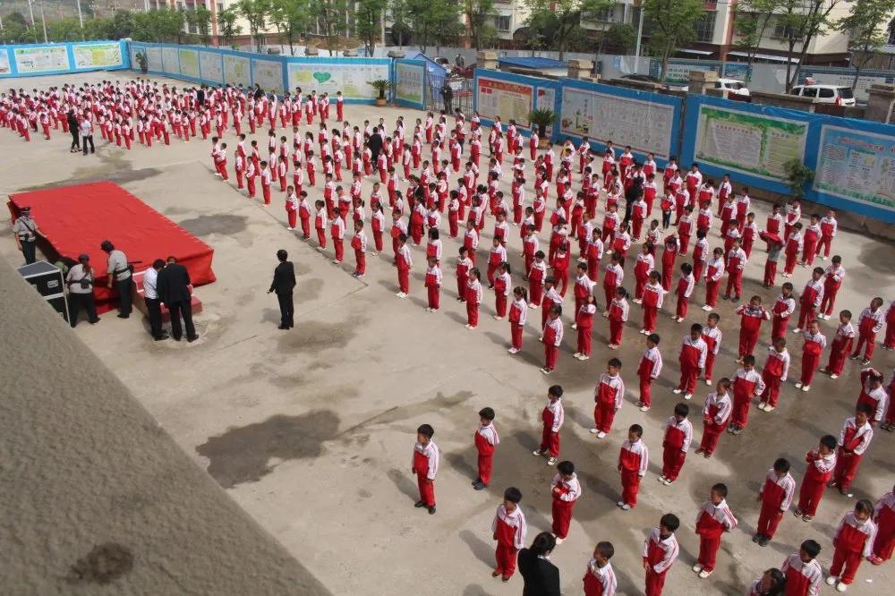 毕节头步桥小学六一儿童节,毕节十九小学校2018年六一儿童节