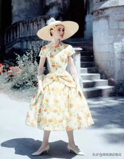 黑色猫爪鞋怎么搭配,猫爪形状的鞋子高帮