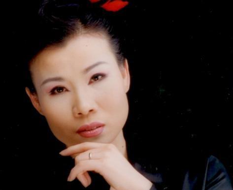 乱补雌激素引发乳腺癌,补雌激素能导致乳腺癌吗