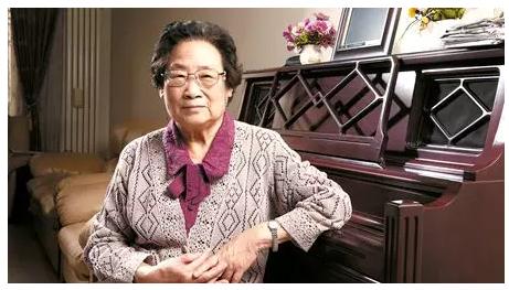 屠呦呦坚持不懈攻克青蒿素,屠呦呦青蒿素治狼疮进展