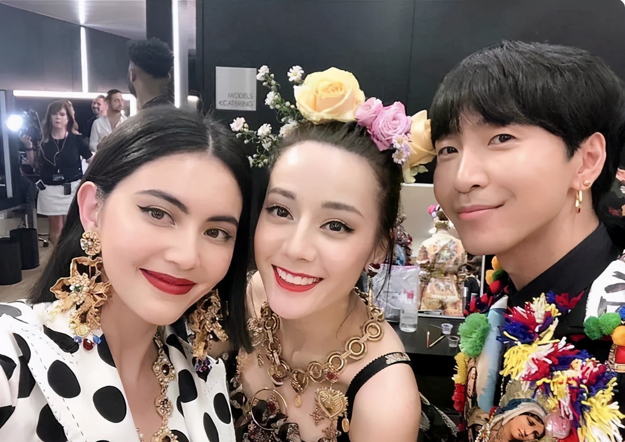 明星做了烤瓷牙翻车,烤瓷牙李佳琦