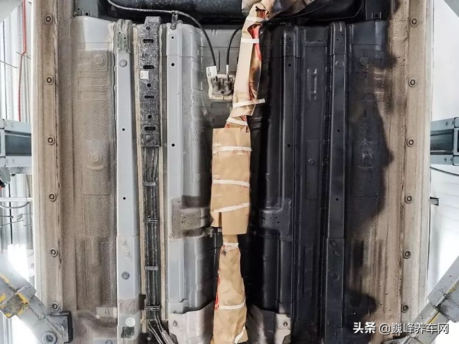 底盘装甲四个轮要不要喷,底盘装甲到底喷还是不喷