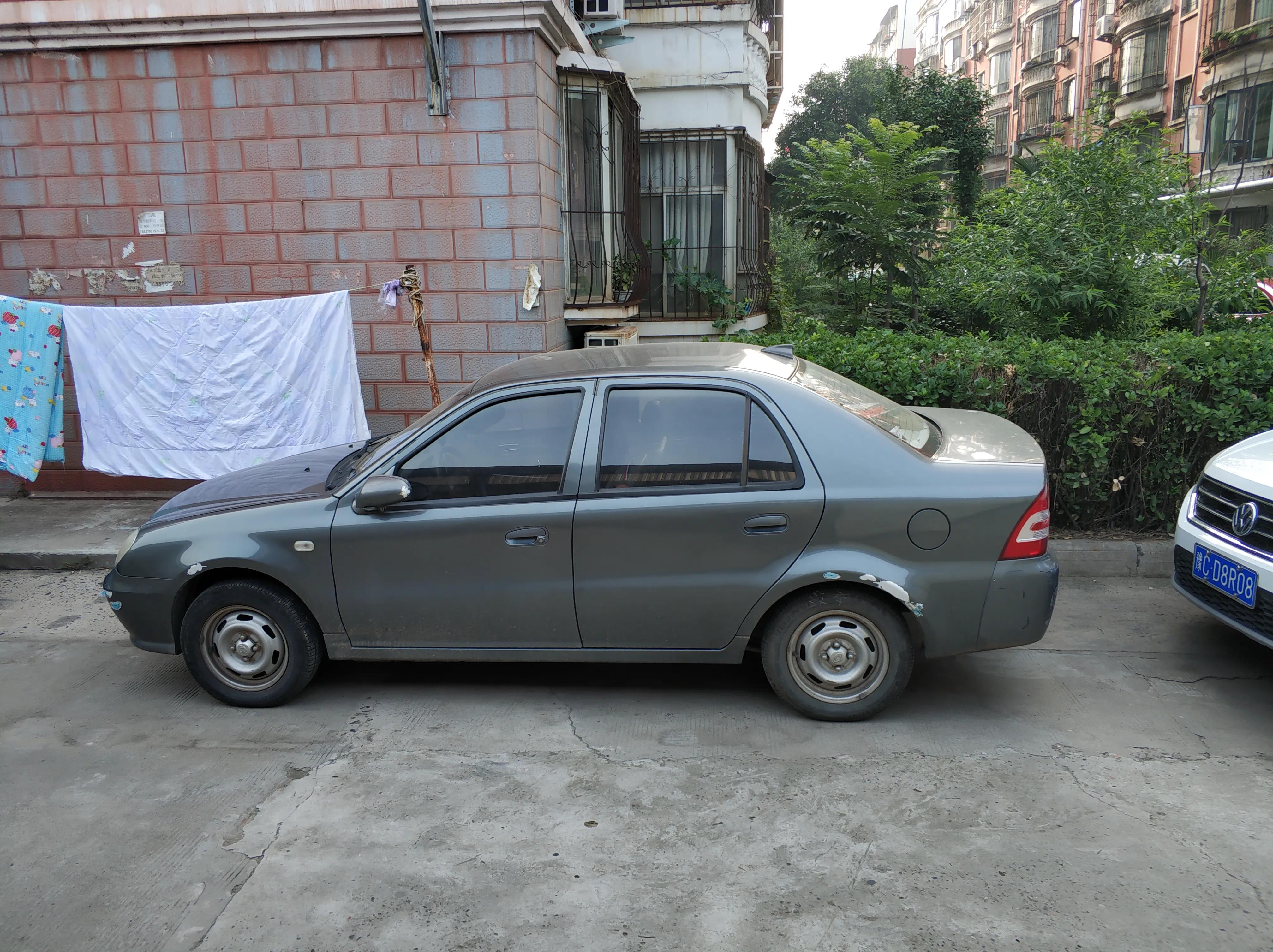 12年自由舰多少钱,11年自由舰三缸二手车价格