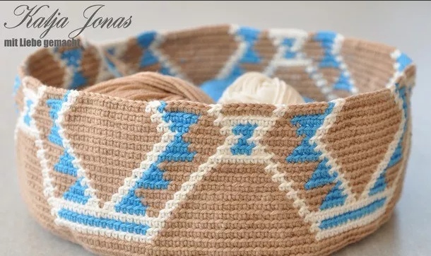 只需缝一条线的包包怎么做,钩包包虾片起头针法教程视频