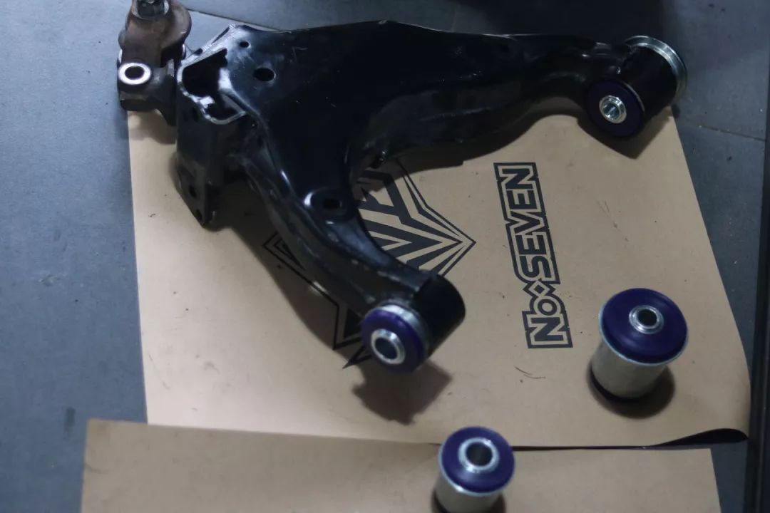 怪兽修车:翻新“残损不堪”的二手霸道LC150,满血复活变新车