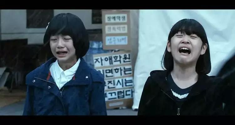 高铁上,父亲乱摸女儿:性盲比文盲更可怕