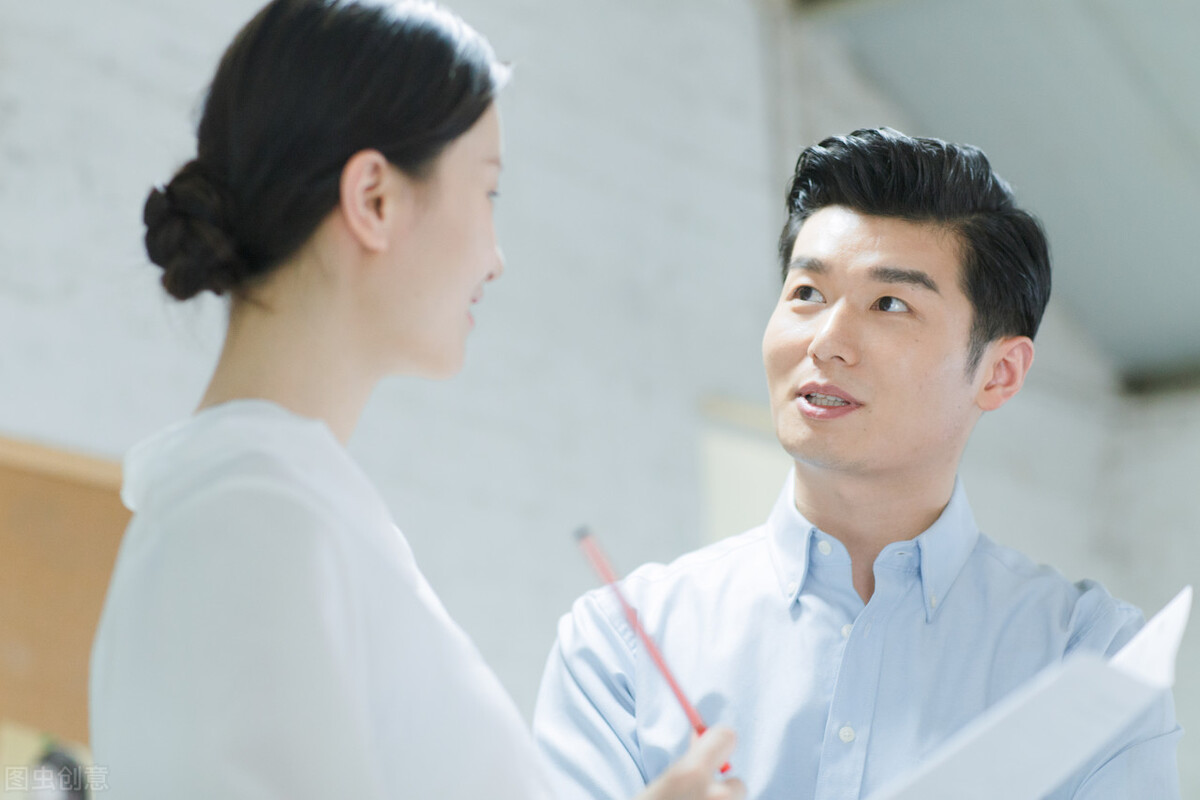 妻子和异性过情人节还带回一束蓝色妖姬：亲密关系请先了解再沟通