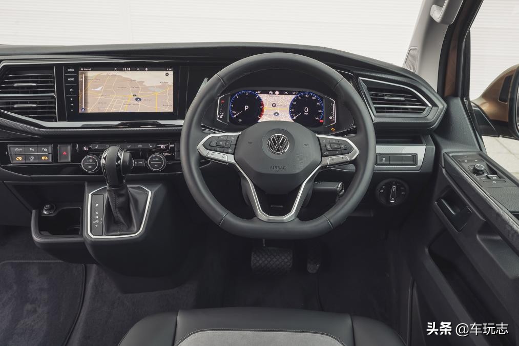 大众mpvcaravelle,对标奔驰v级的车