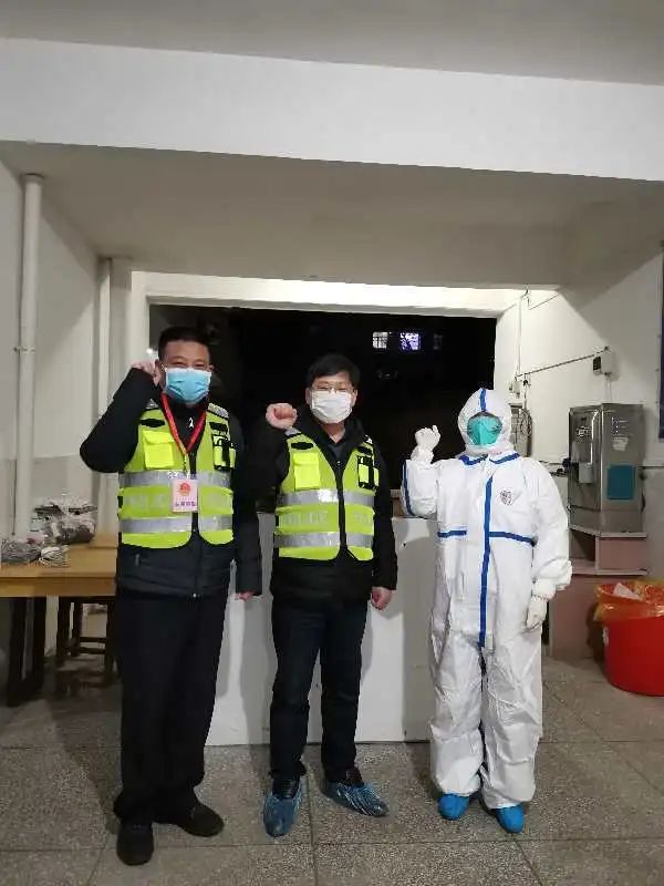 他们,今天被点名表扬了