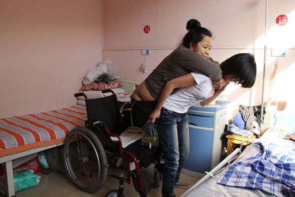 9年前，那个被称为“最美女孩”的90后姑娘，如今现状如何？