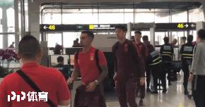 国足将启程前去迪拜,国足出发