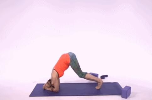 头倒立需要哪里的力量,头倒立就是起不来