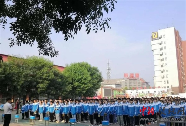 不负韶华有深美崇文厚德是“后浪——走进开封市七中