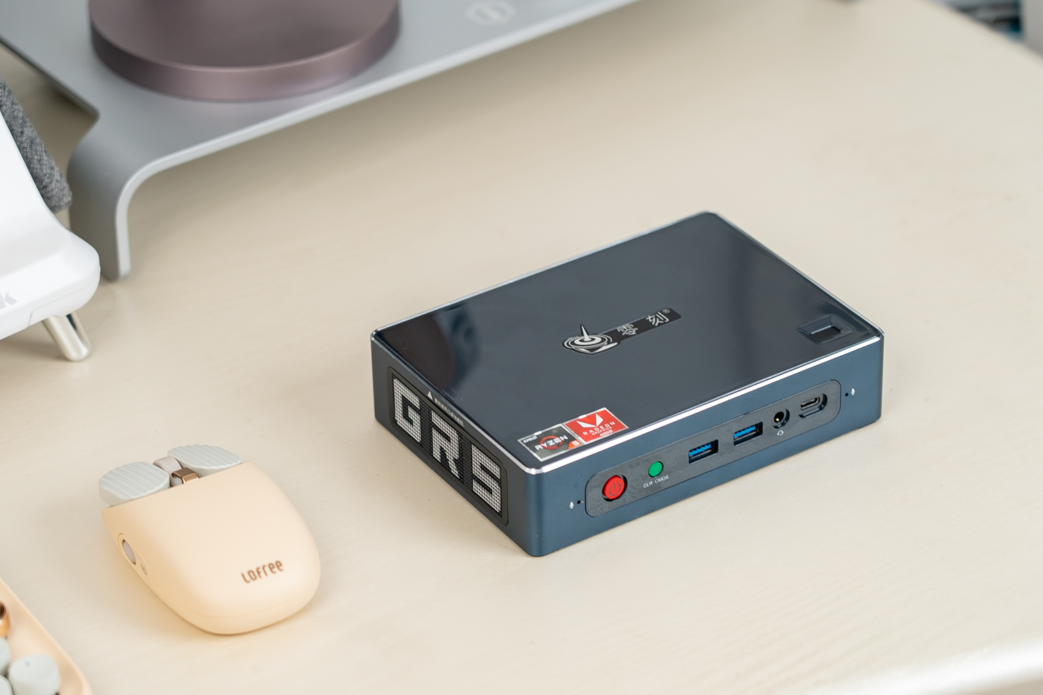 资深果粉屈服于老婆的恶势力，无奈买了Win小主机，意外发现真香