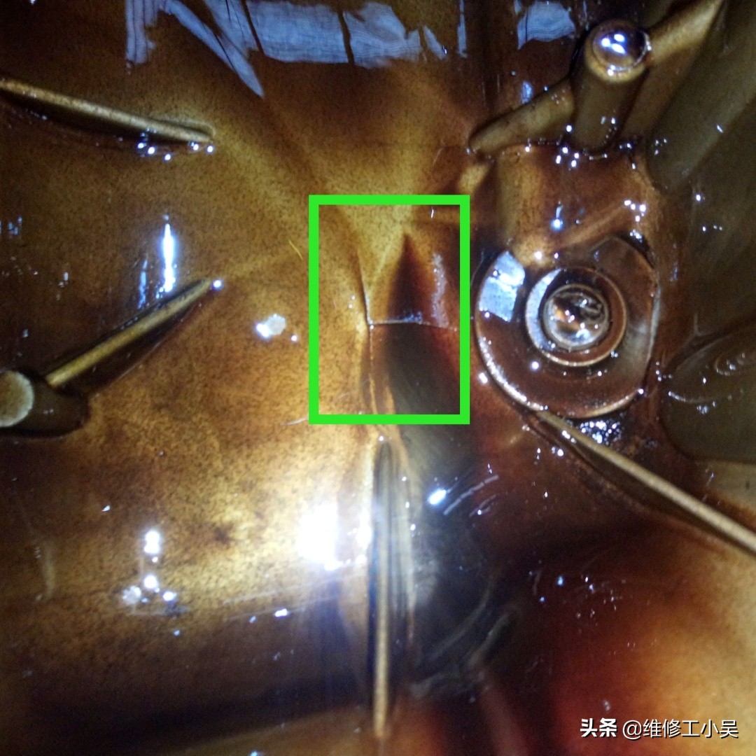 标致更换机油底壳,标致508油底壳漏油