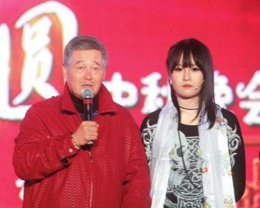 于月仙车祸去世明星悼念,于月仙因车祸去世一周年