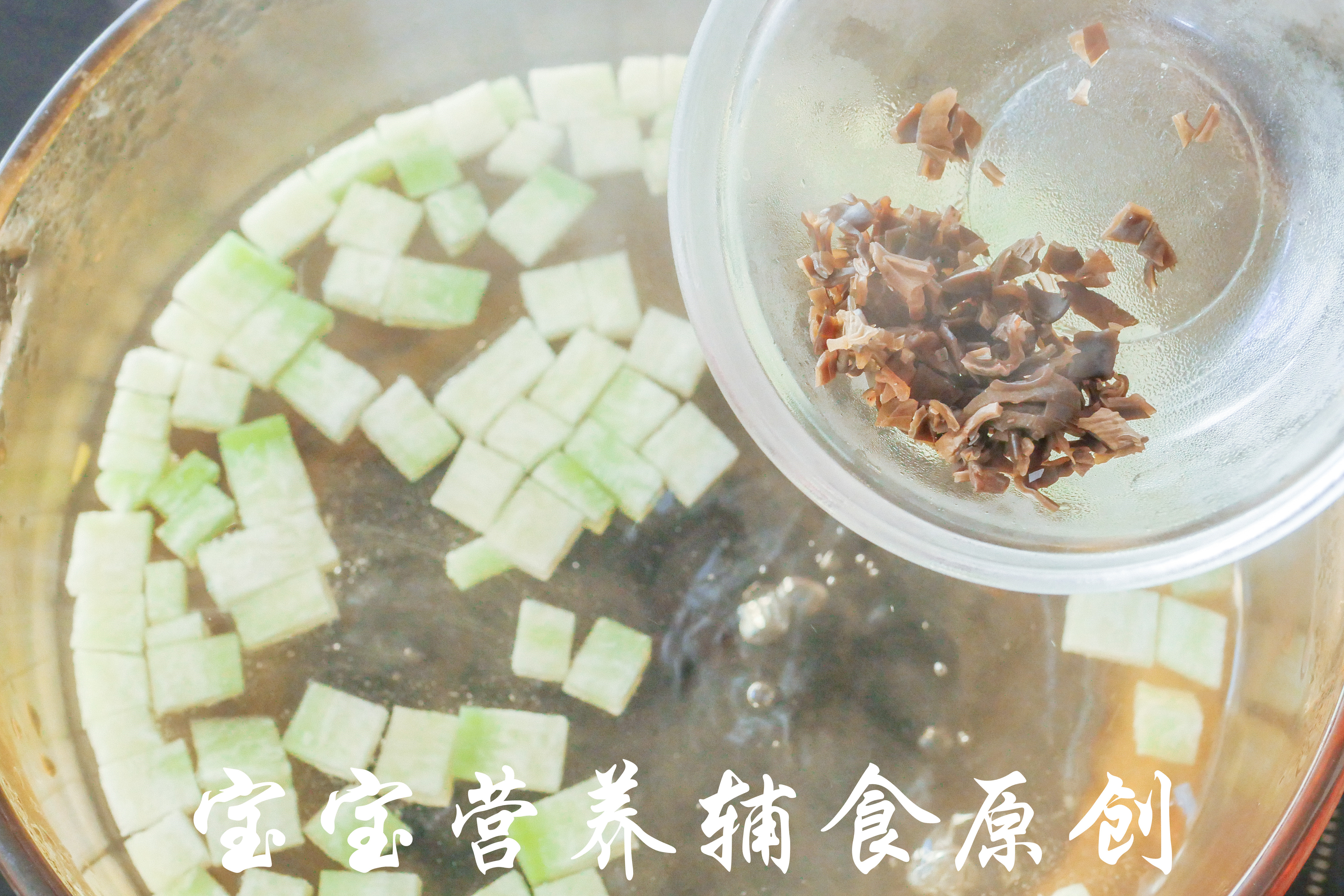 宝宝辅食吃什么比较降火,宝宝吃什么降火辅食