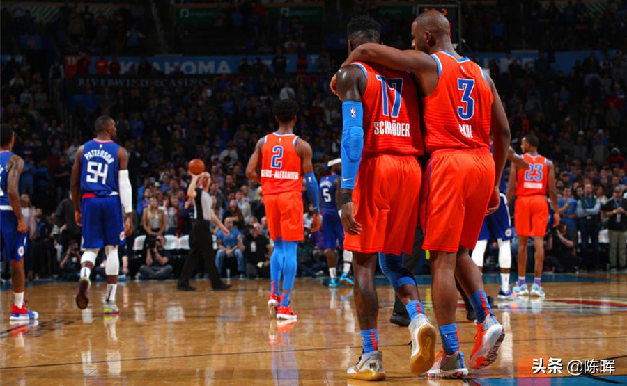 去年保罗带雷霆都能打进西部前五,保罗带领雷霆进总决赛