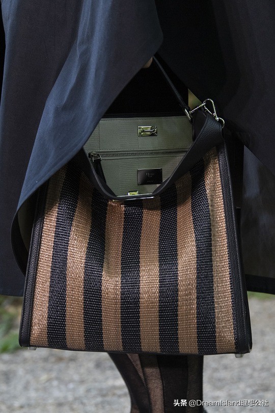 2022新款时尚真皮包fendi,fendi包2024