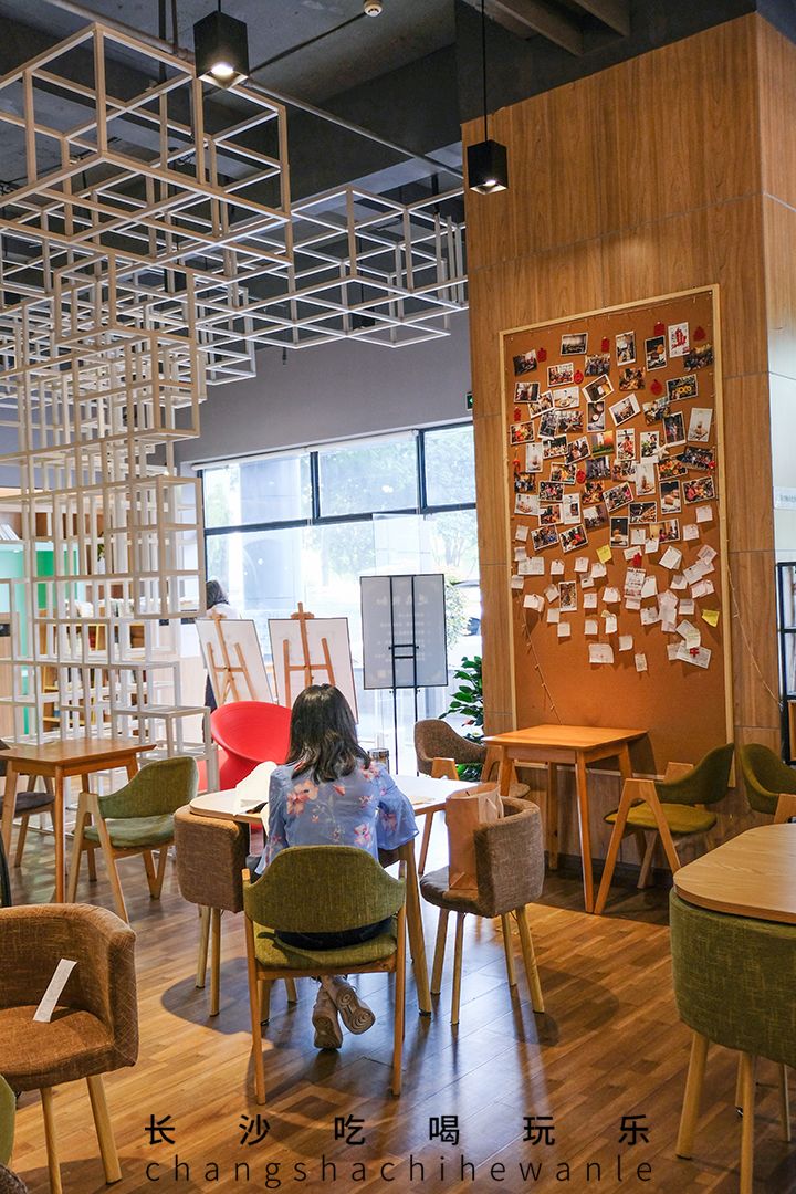 收藏！本期我们精选长沙14家宝藏书店推荐给你~