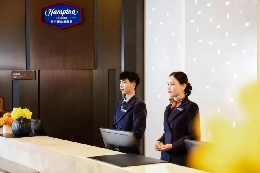 南昌青山湖希尔顿欢朋酒店宴会厅,南昌青山湖免费过夜