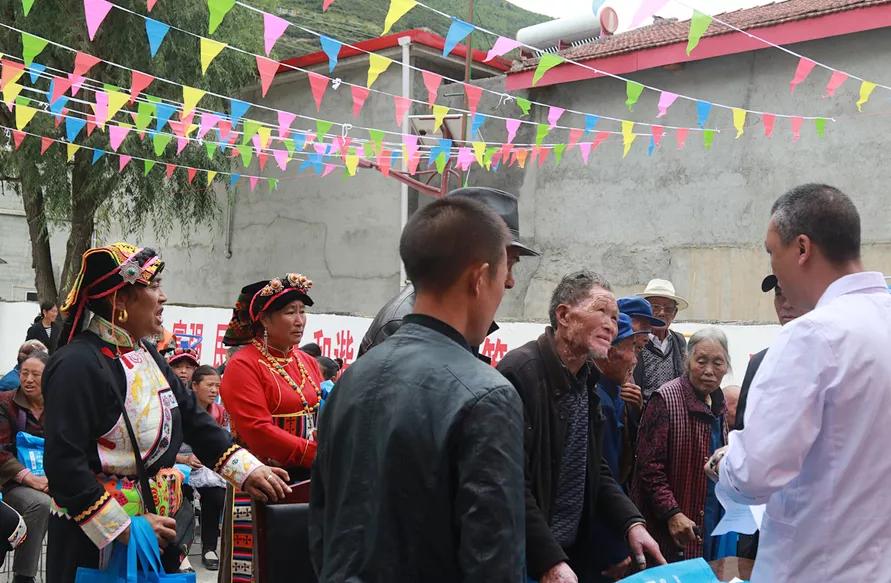 学党史办实事百名中医下基层,医院学党史办实事