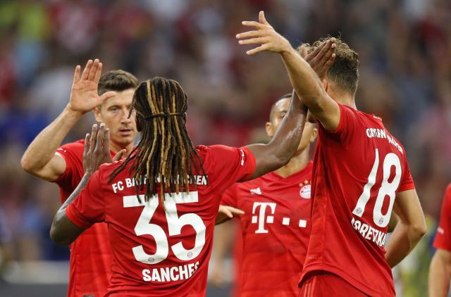 奥迪杯落幕，拜仁皇马哪家更愁？连克强敌热刺要抢英超冠军