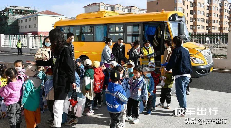 为什么家长坚持接送孩子上下学,接送孩子上下学千万要注意安全