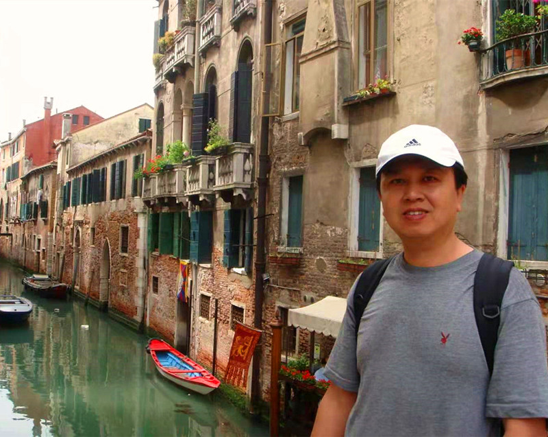 国际大赛摄影金奖周辉仁作品,著名画家周辉