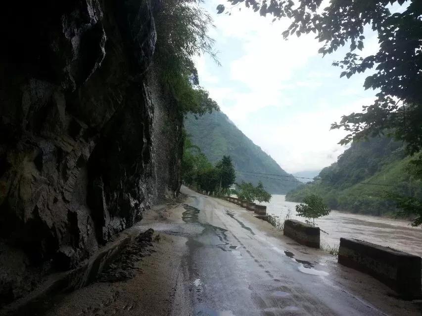 贡山到福贡几个小时,福贡到贡山有班车吗