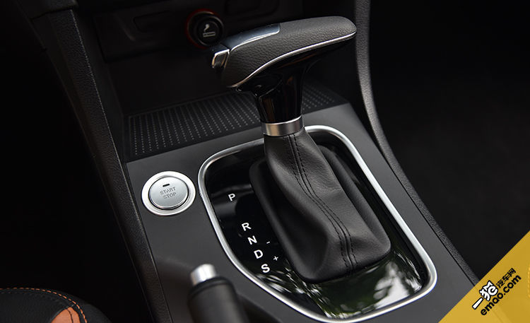 奔腾b50用5w-30还是5w-40机油,2012款奔腾b50尊贵版配置