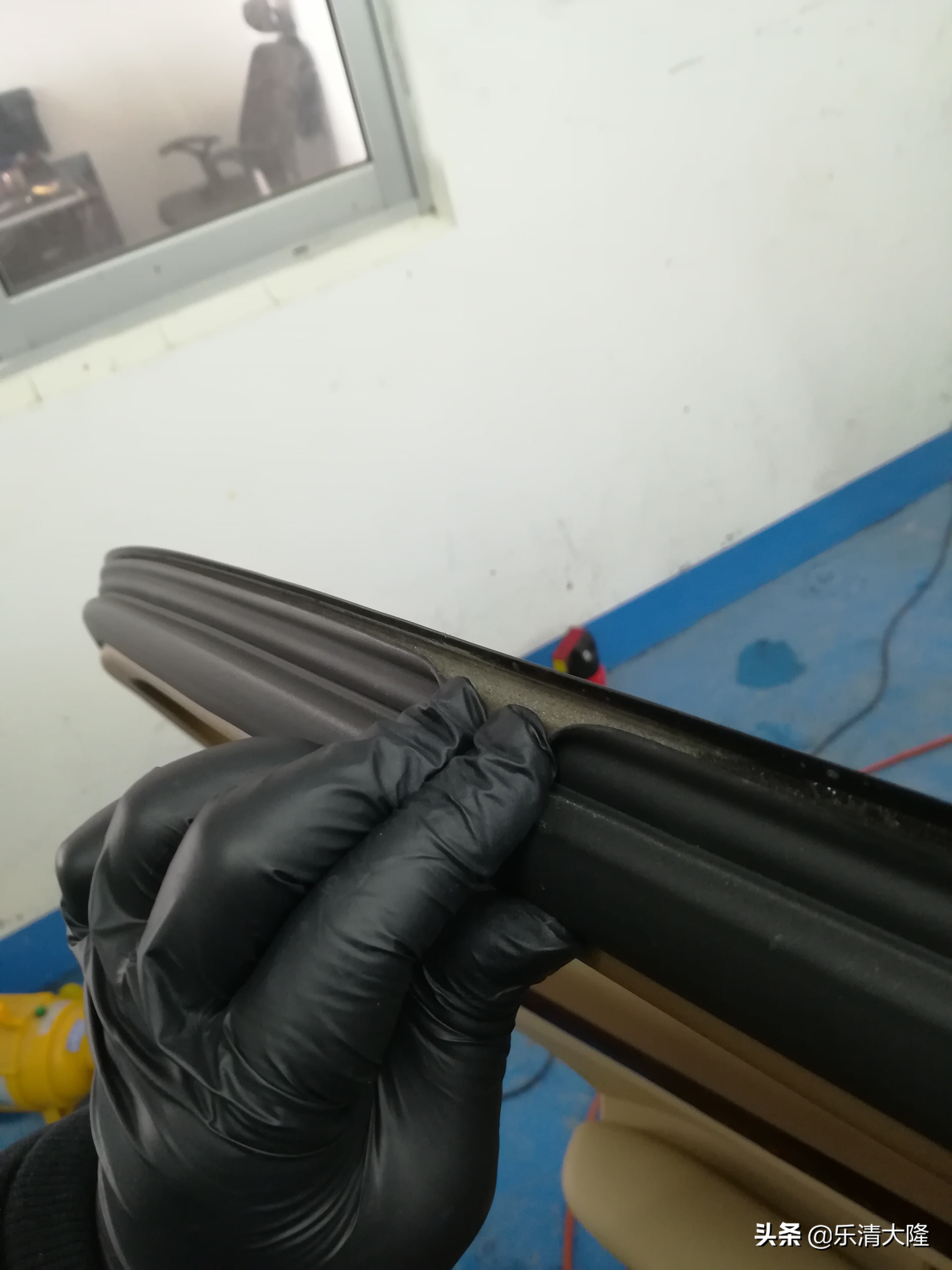 奔驰s350门边镀铬条,奔驰s350座椅清洗翻新