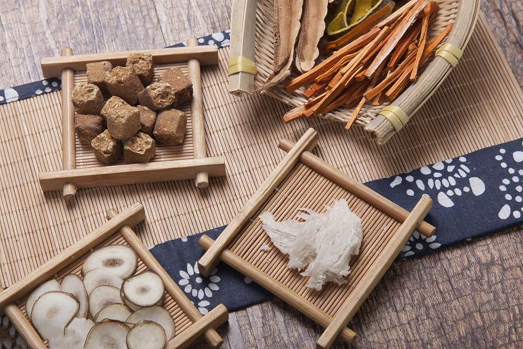 跟医生一起学中医：用药如用兵，入口归其经！