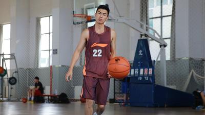 北控男篮状元签下王少杰！CBA状元成材率多高？一人竟成书店职员