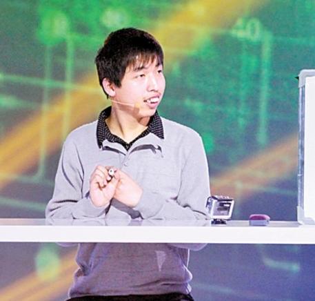 脑瘫周伟现在怎么样,脑瘫周伟视频