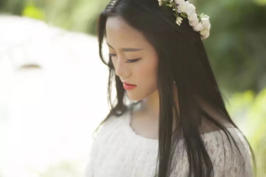 大五赛场上的最美校花，快来投票给湖北大学啦啦队长周丹妮