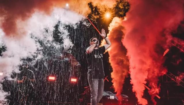 邓紫棋艾热第几集唱的光年之外,邓紫棋艾热演唱会说唱