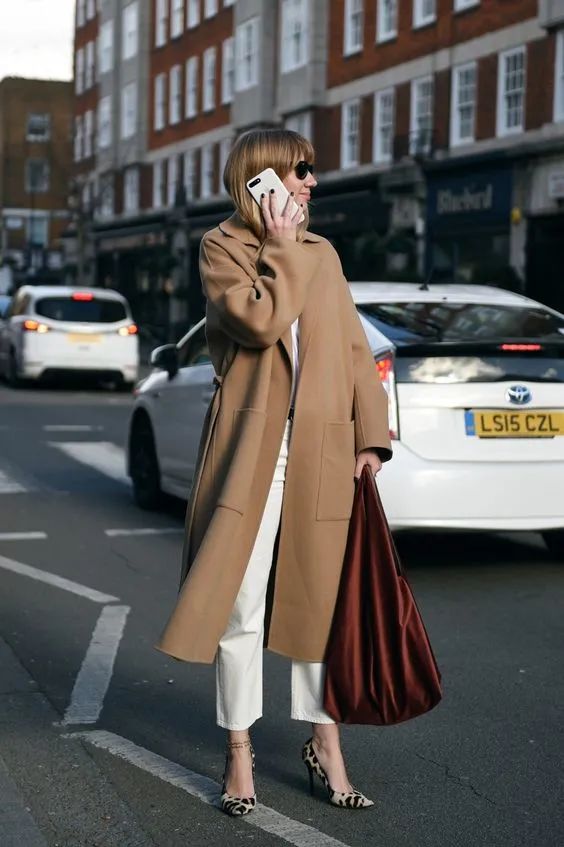 驼色大衣多种风格穿搭攻略,驼色大衣的高级感穿搭示范