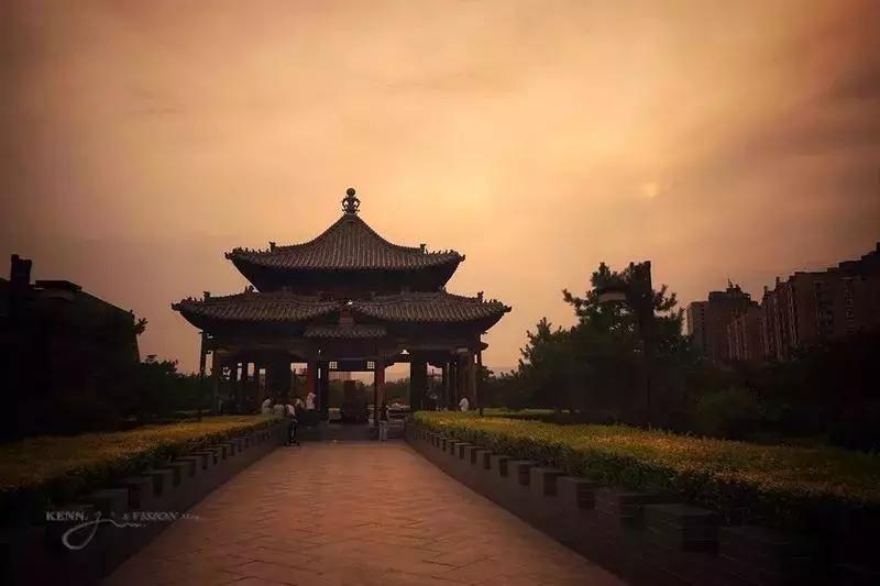 高铁直达西安旅游攻略,坐高铁到西安游古城墙和大雁塔